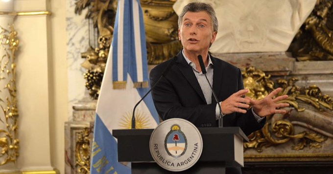Correo y jubilaciones: doble marcha atrás de Macri