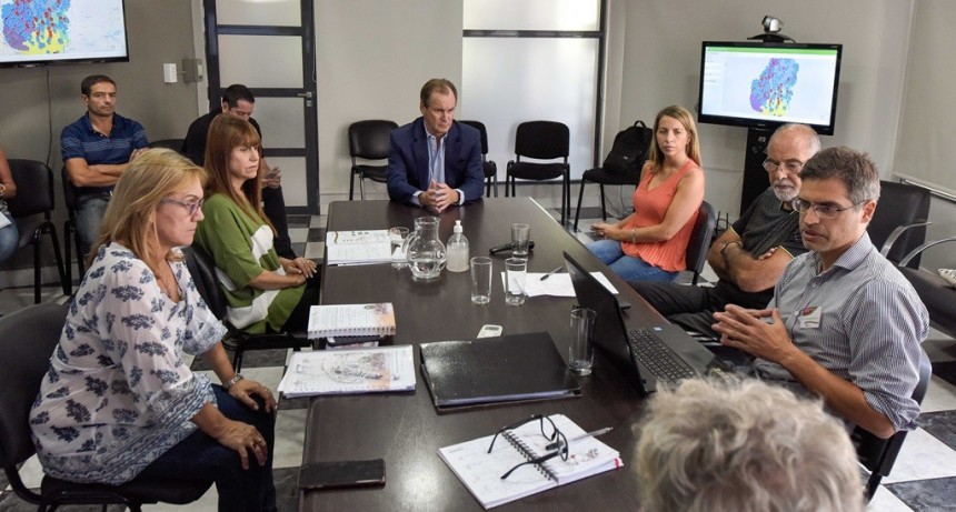Bordet visitó la Sala de Situación de Salud y dijo que se trabaja para la siguiente fase del coronavirus