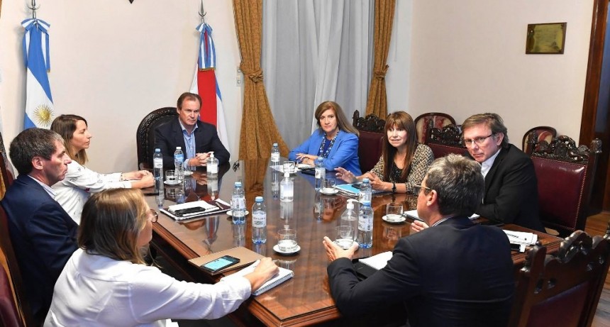 El gobierno provincial gestionará la habilitación de más rubros de la actividad económica