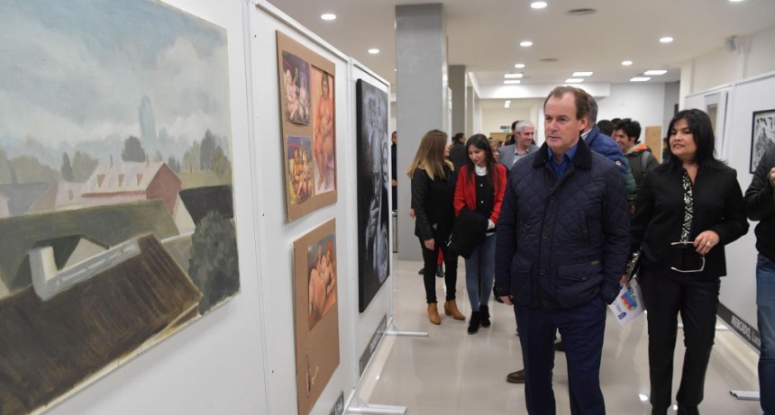 Bordet destacó el compromiso de esta gestión para que cada vecino pueda tener acceso a actividades culturales