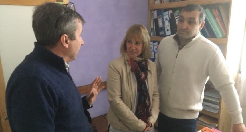 El Senador Lora recorre instituciones del Departamento.