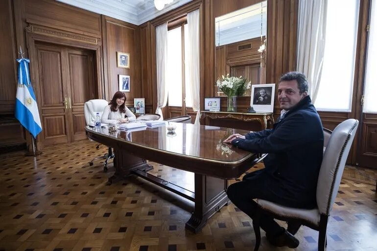 Cristina Kirchner recibió a Sergio Massa antes de su asunción como ministro de Economía