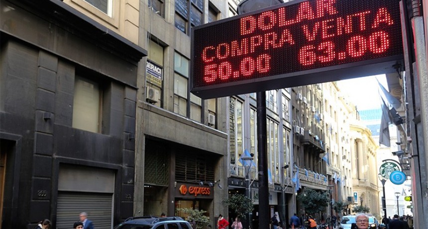 El dólar comenzó a cotizar en suba: Se vende a $63 en el Banco Nación