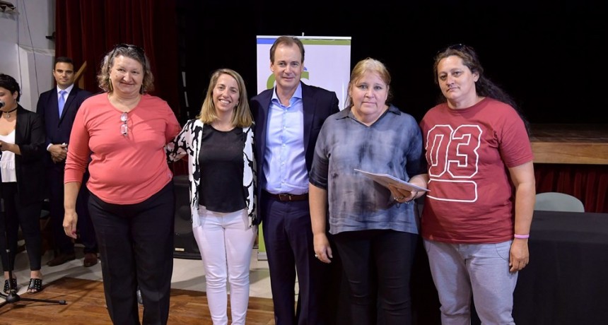 Bordet garantizó derechos sociales a las familias entrerrianas
