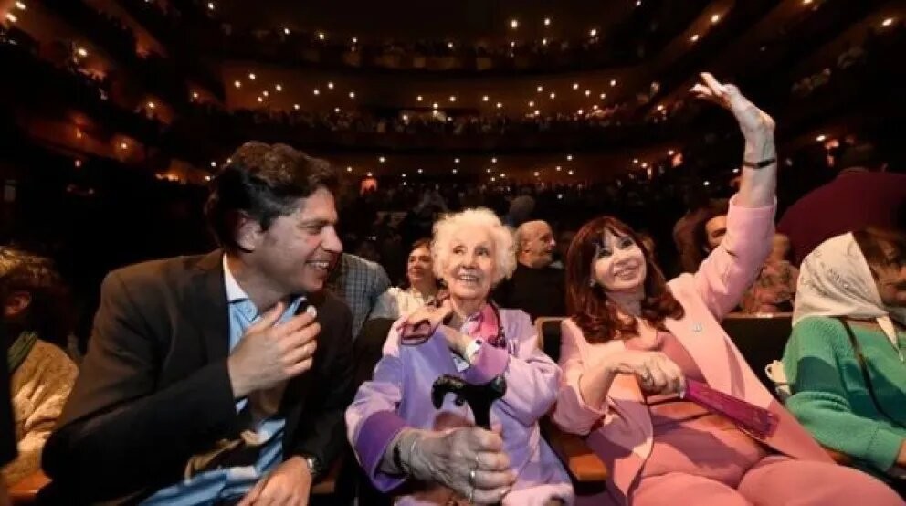 Cristina Kirchner y Axel Kicillof, juntos en un homenaje a Abuelas de Plaza de Mayo