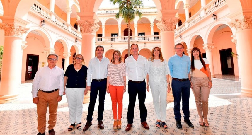 Bordet anunció el nuevo gabinete de ministros